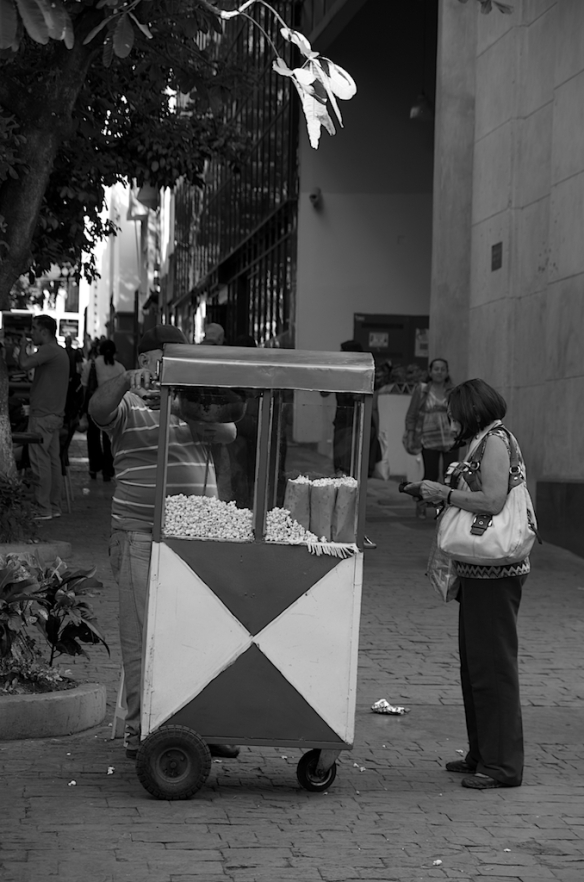 Caracas en Blanco & Negro.  Caracas in Black & White.  December 2014